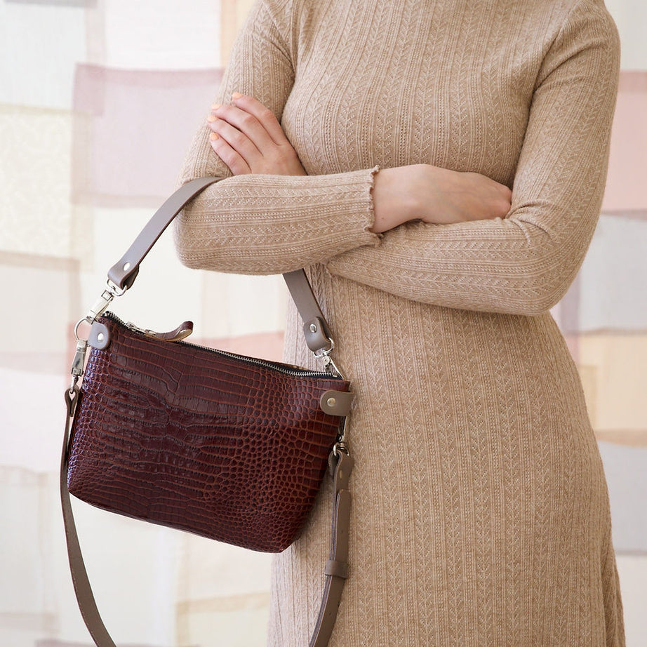 TOMMY leather bag with two handles - Crocodile pattern