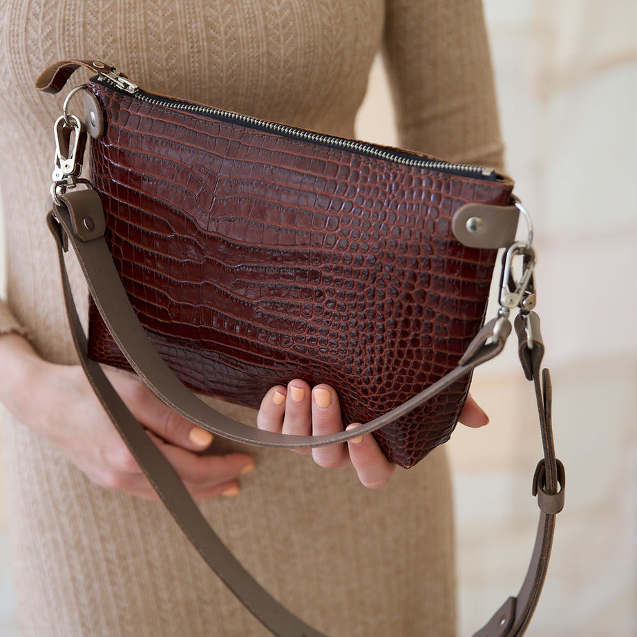 TOMMY leather bag with two handles - Crocodile pattern