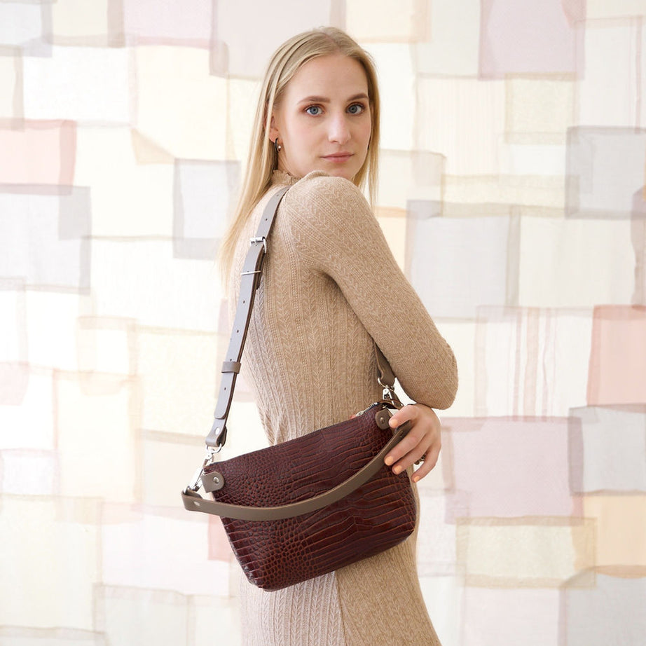 TOMMY leather bag with two handles - Crocodile pattern