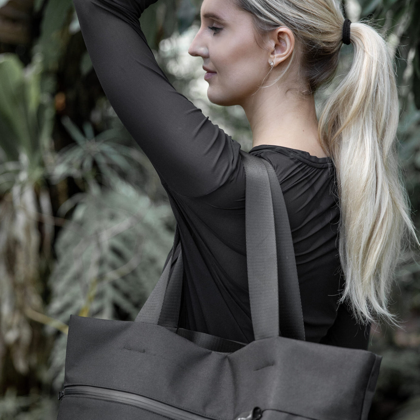 VIK Tote Bag - Large