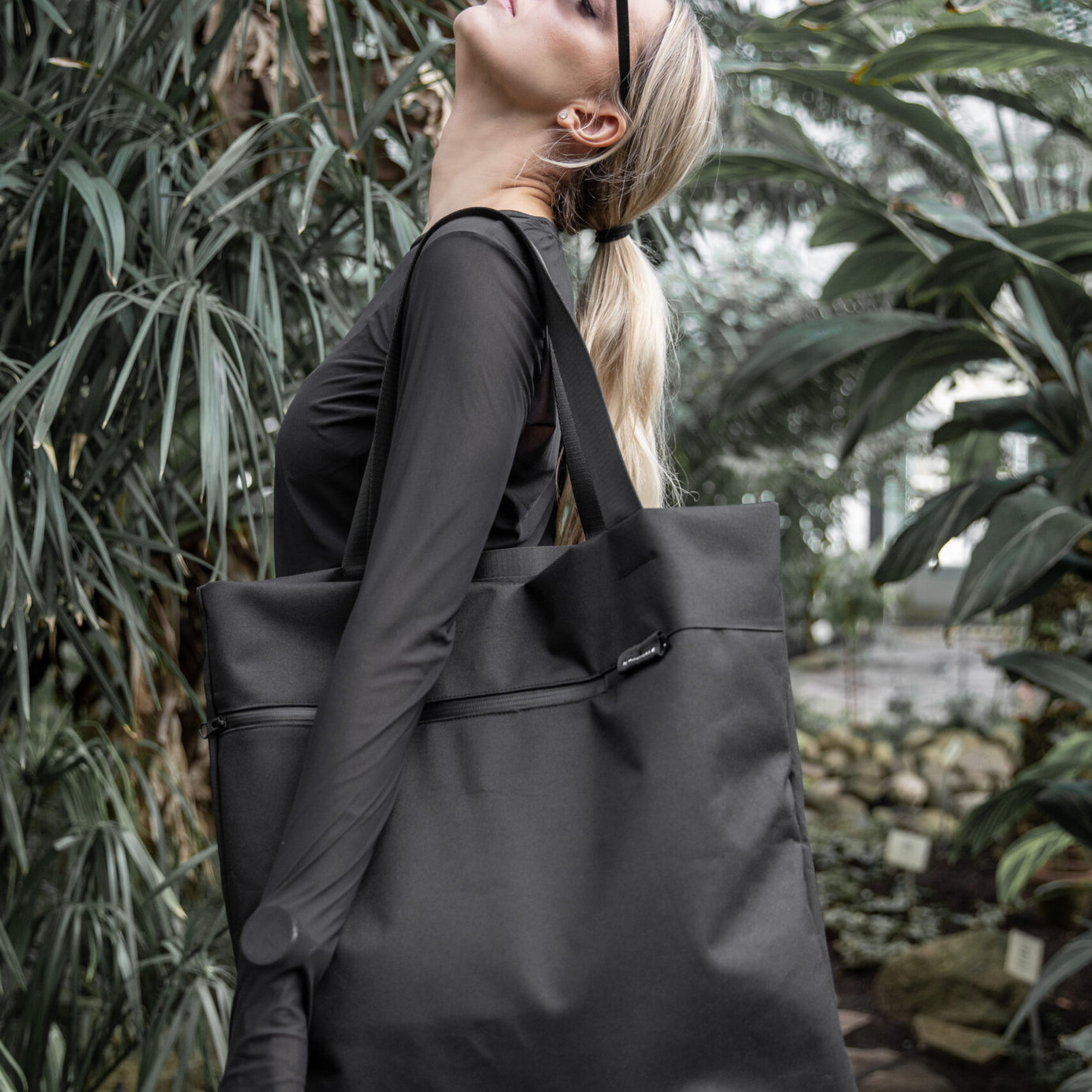 VIK Tote Bag - Large